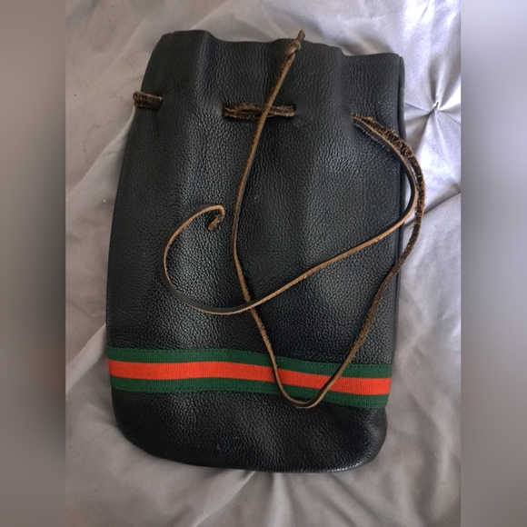 Authentic Black Gucci Leather Pouch - Picture 2 of 2